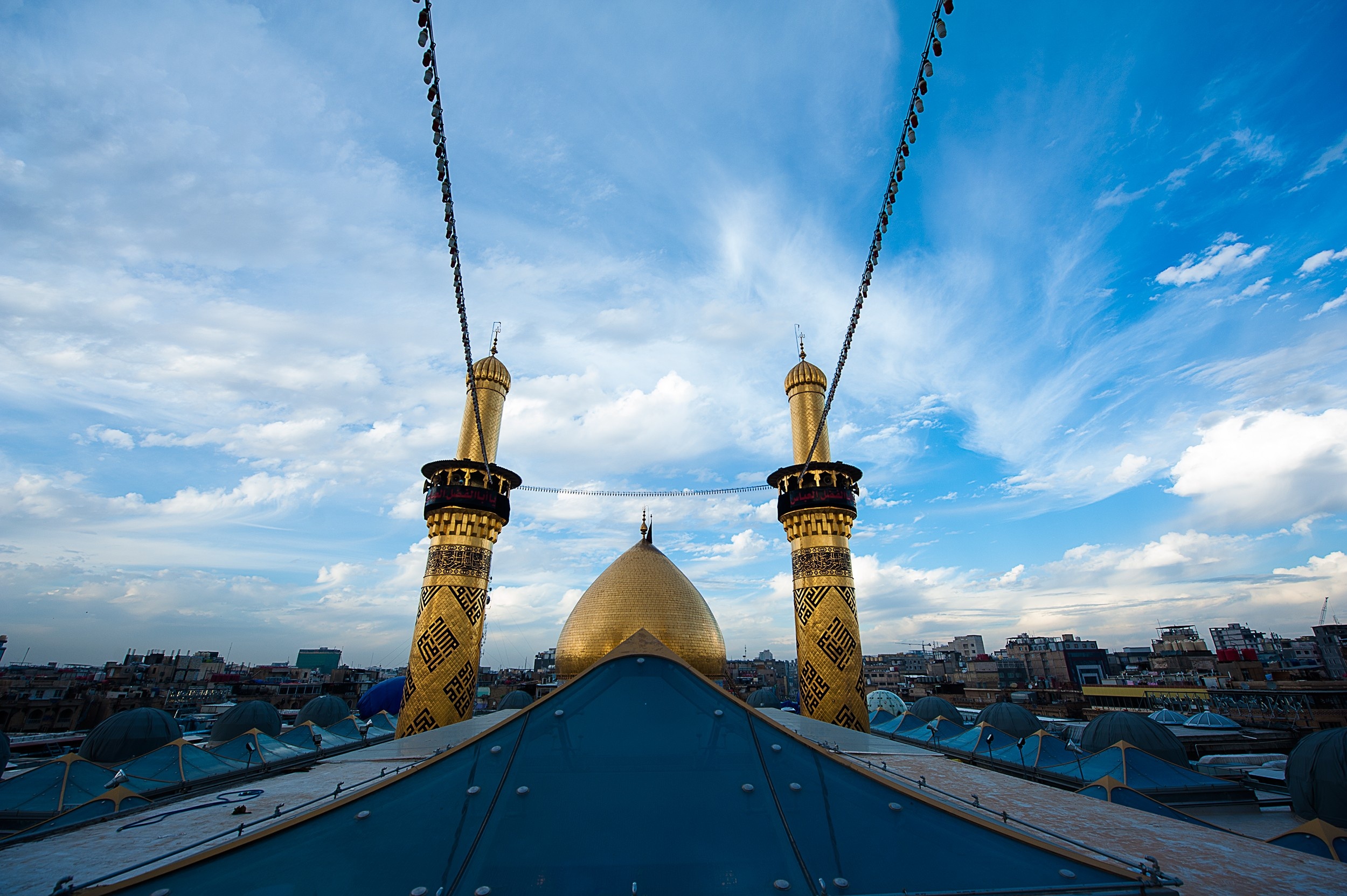 شموخ شق عنان السماء